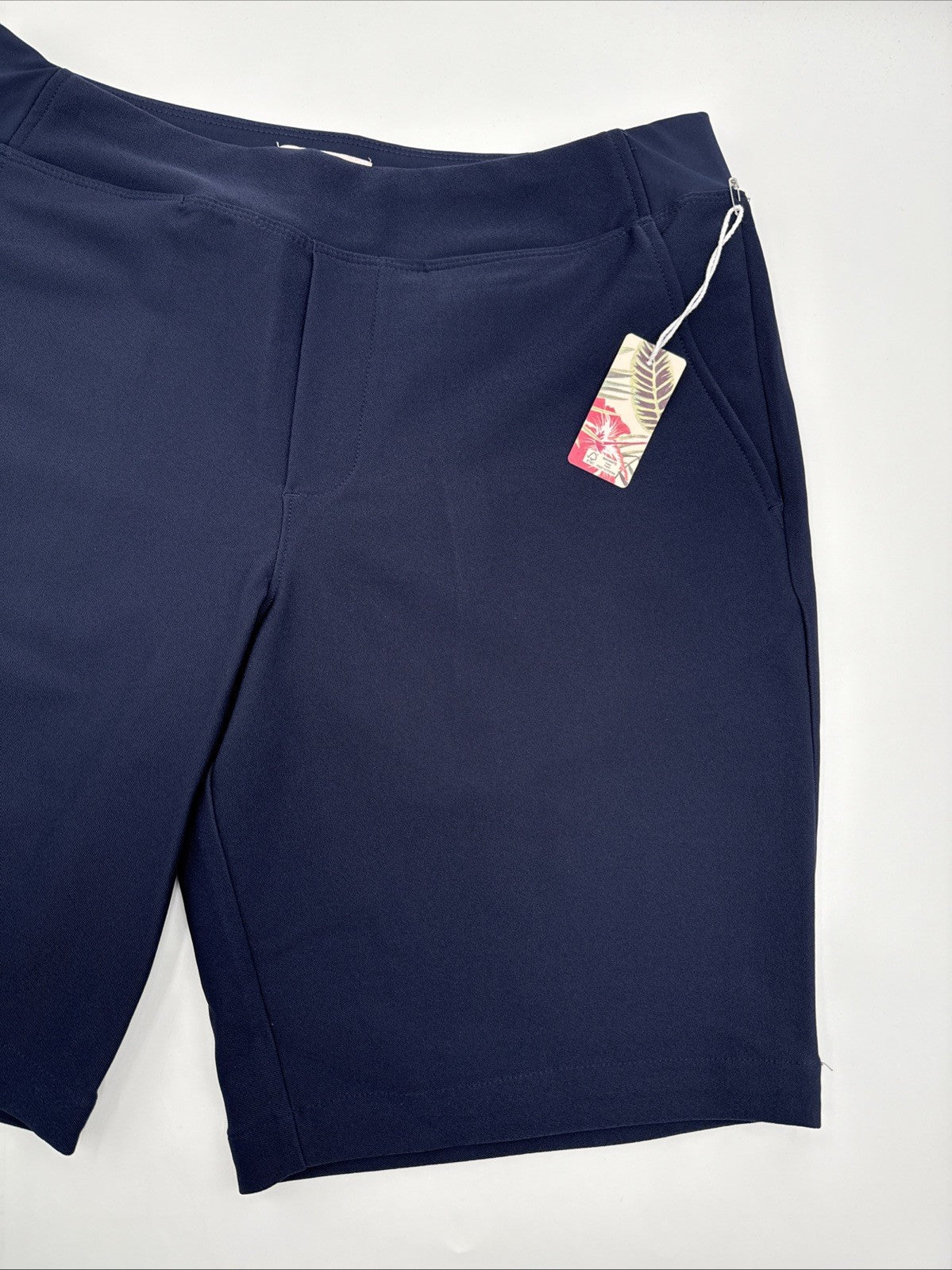 $85 Tommy Bahama Women’s Soft Active Bermuda Golf Shorts- Navy- Small - New Tag