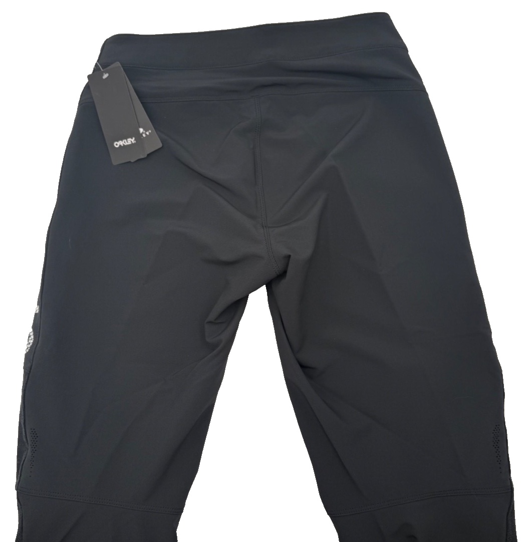 $140 Oakley Men’s-MBT Long Pant-Black-30W- New Tag