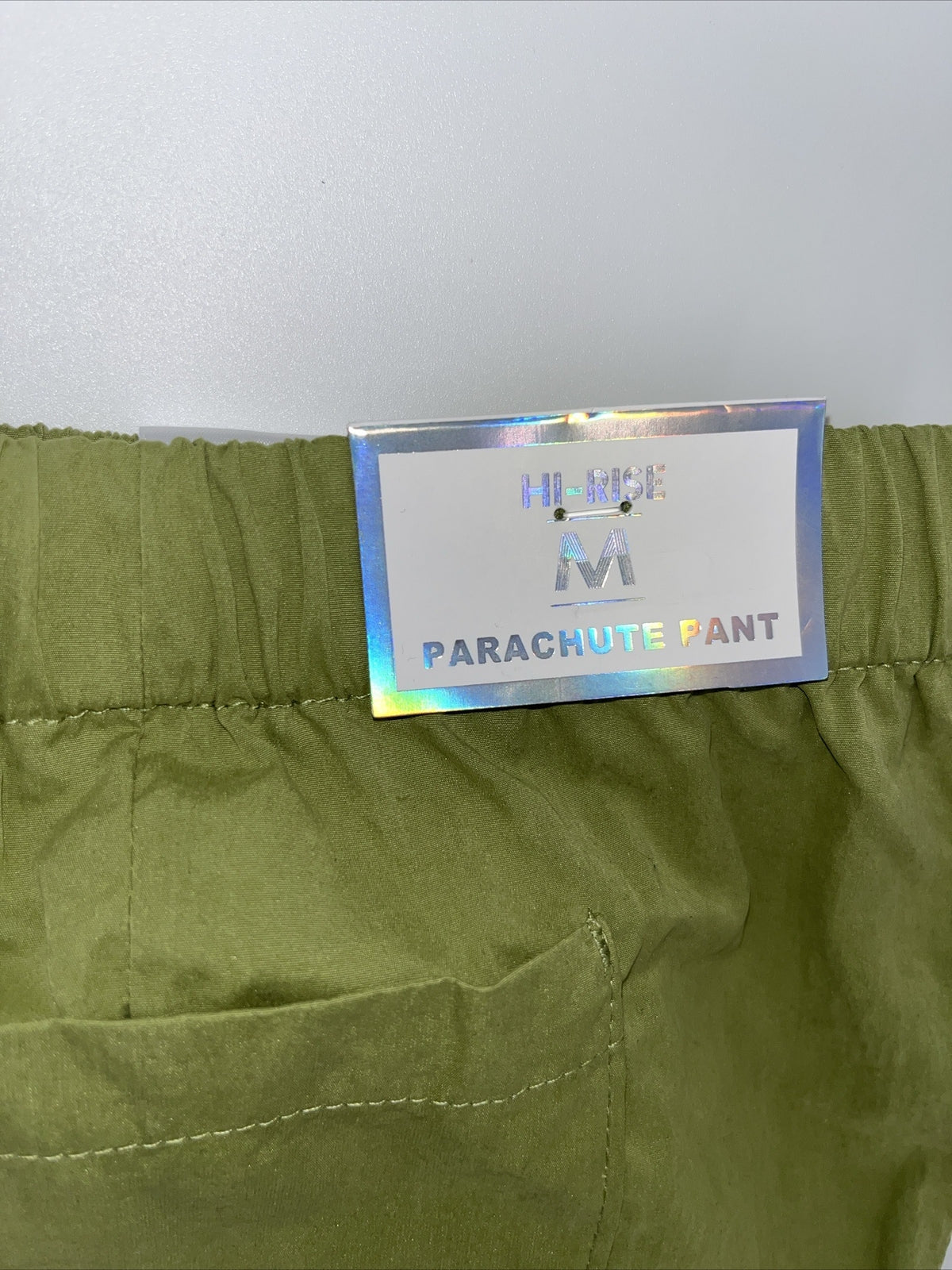 $40 Tinseltown Juniors D-Ring Parachute Pants - Moss Stone Lime - Medium -NWT