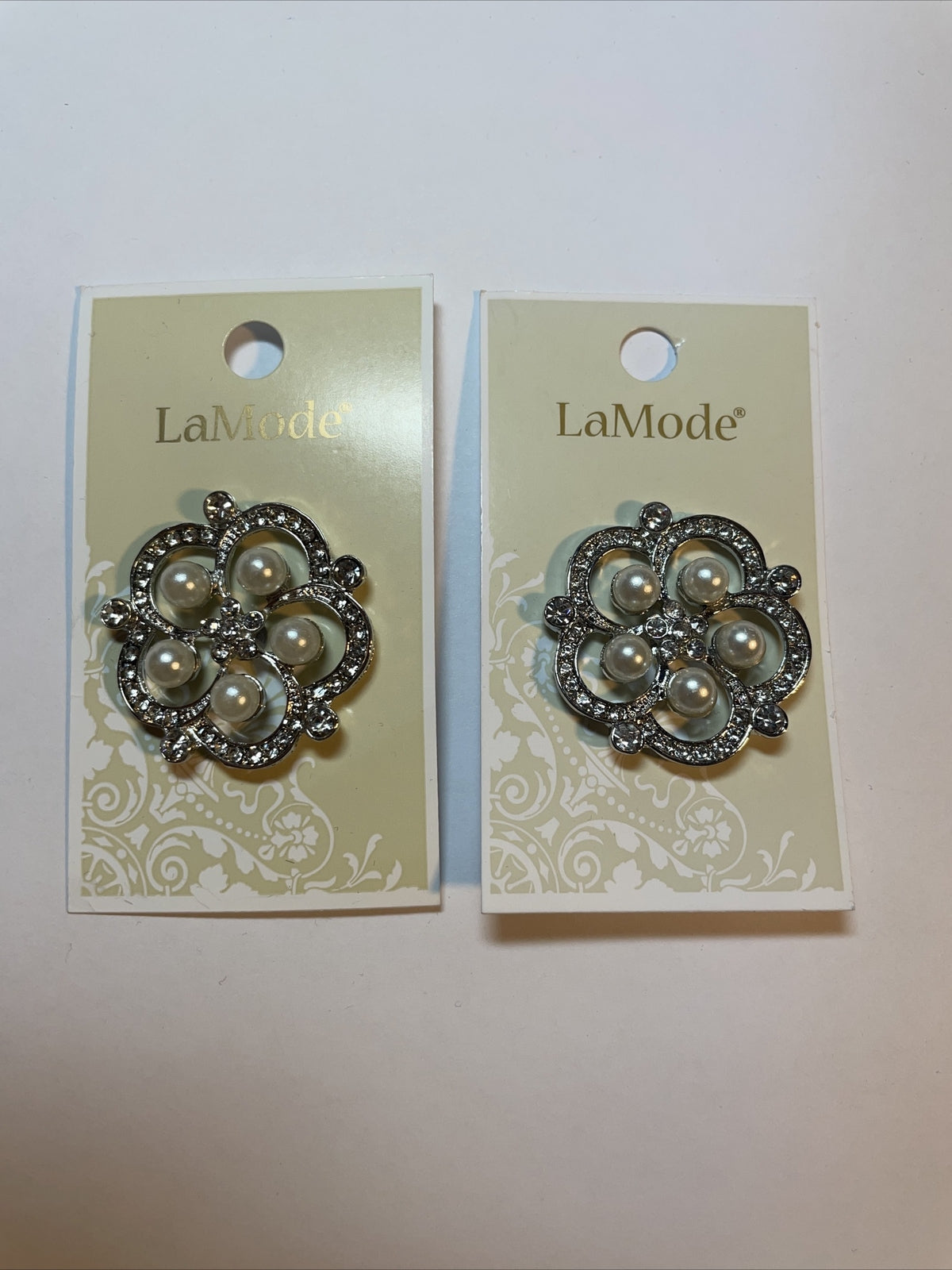 Lot Of 2 Cards La Mode Pearl rhinestones 34mm Buttons 00014  - 1 Count