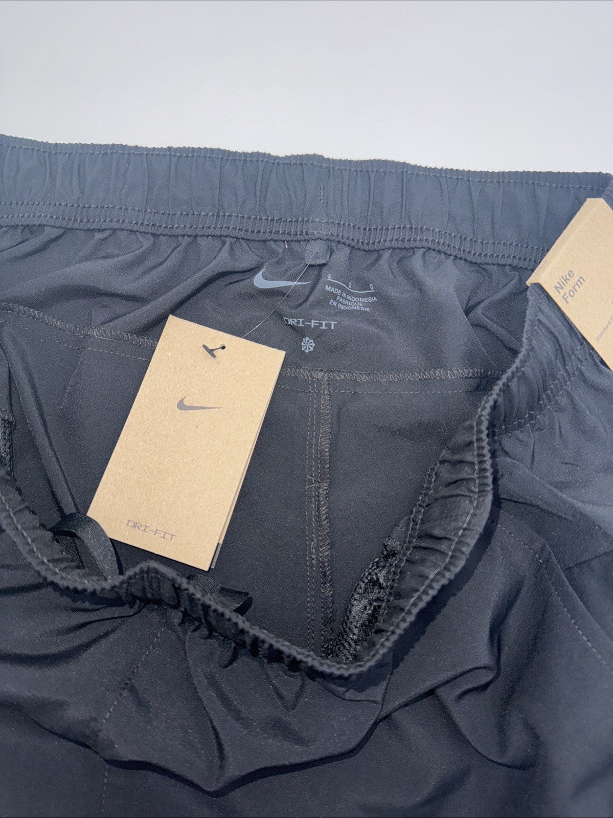 $60 Nike Form Tapered Versatile Pants Lightweight Jogger FB7497-Black-Large-New