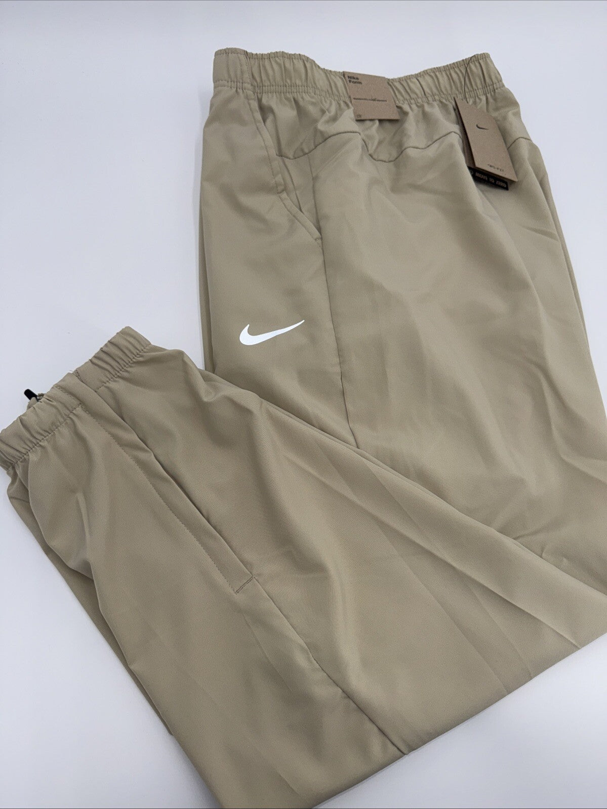 $60 Nike Form Tapered Versatile Pants Lightweight Jogger FB7497-Beige-Large