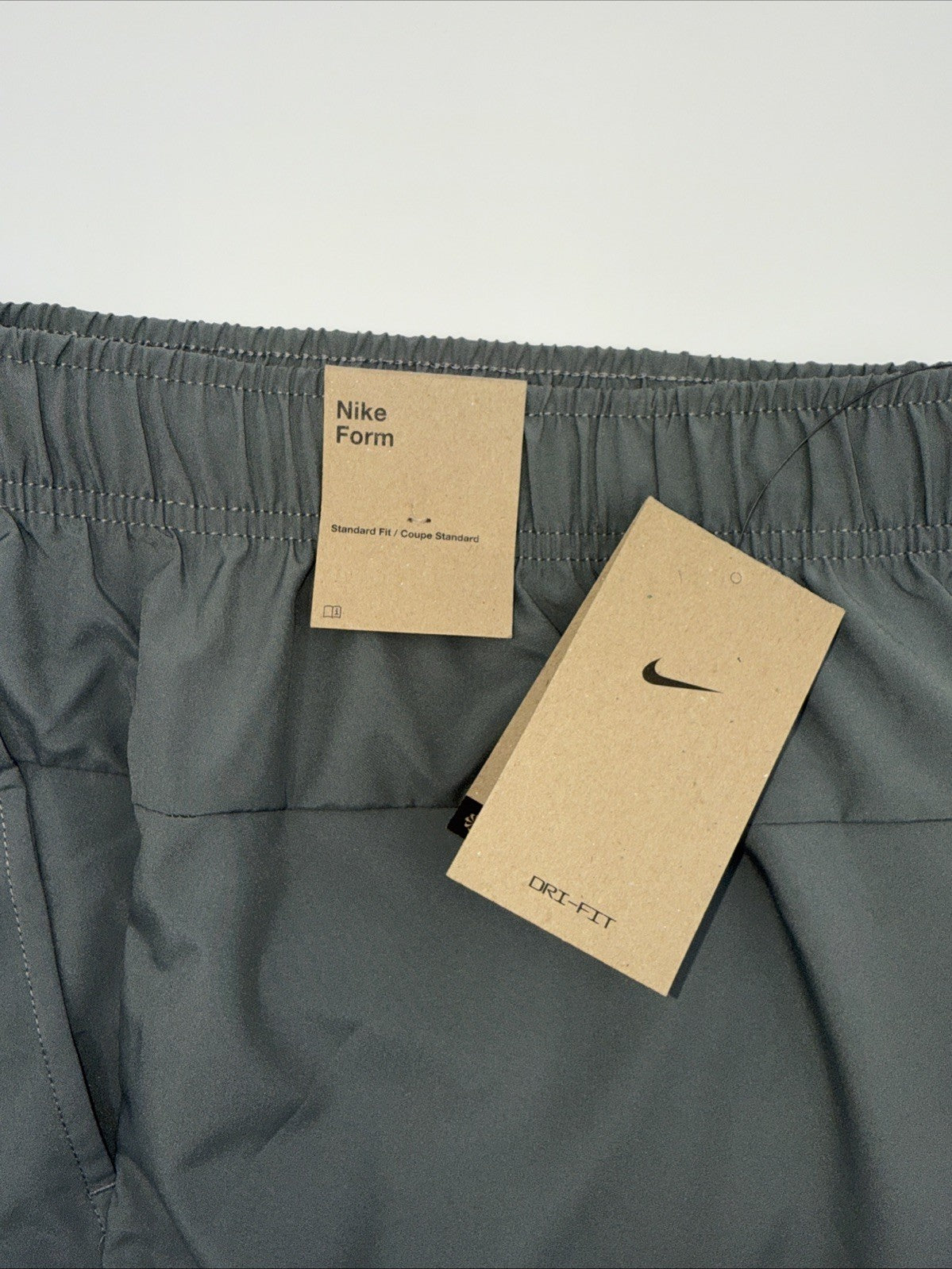 $60 Nike Form Tapered Versatile Pants Lightweight Jogger FB7497-Grey-Medium -New