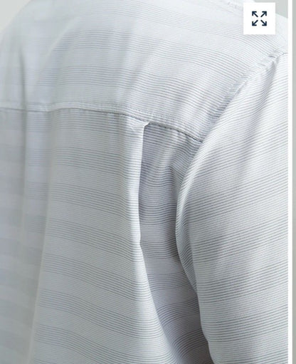 $60 Huk Men’s Kona Cross Dye Button up S/S Shirt- White Stripes- Small -New Tags