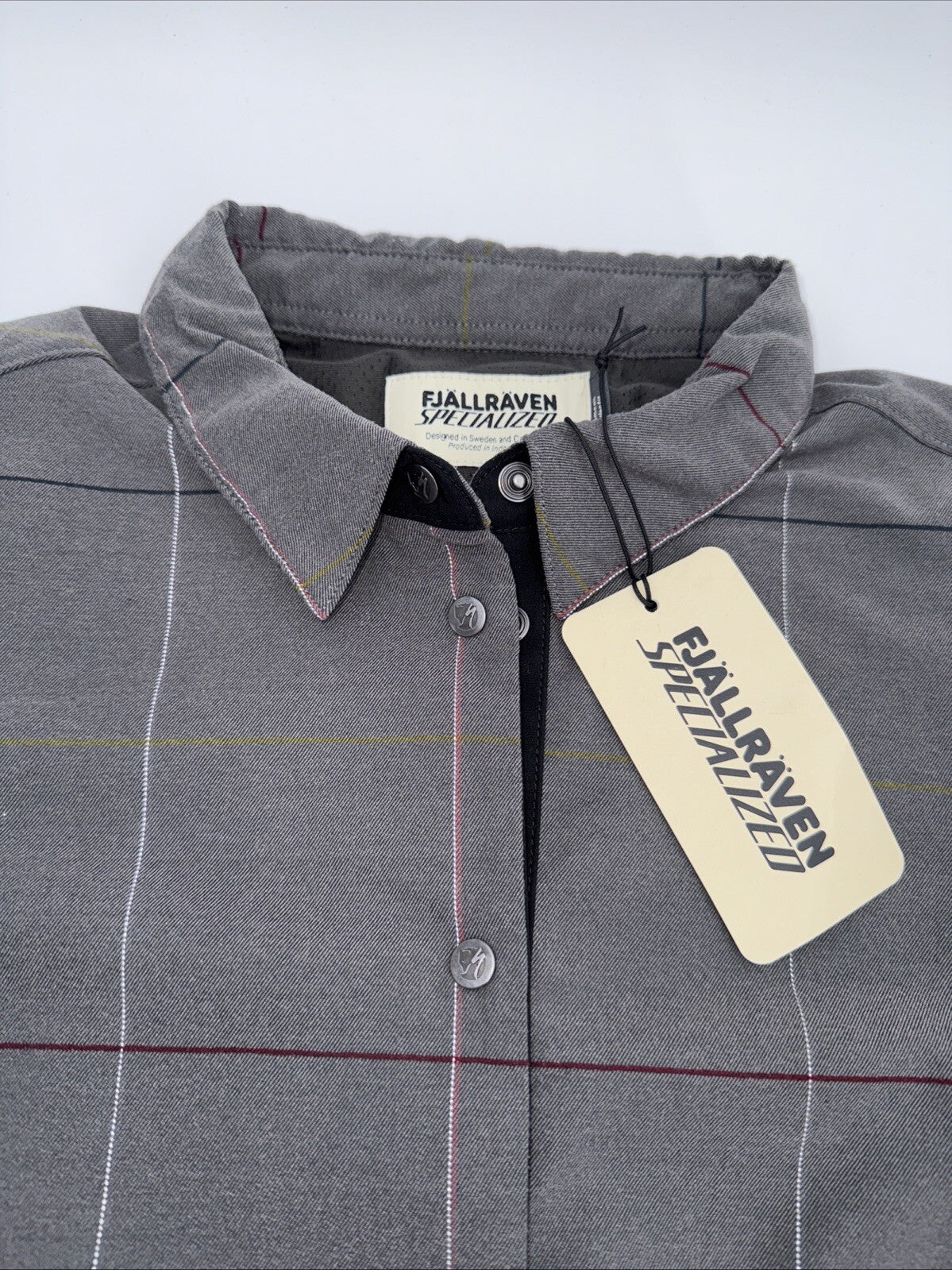$180 FjallRaven Women’s Rider’s Flannel Plaid Thick Shirt- Grey Multi-Medium