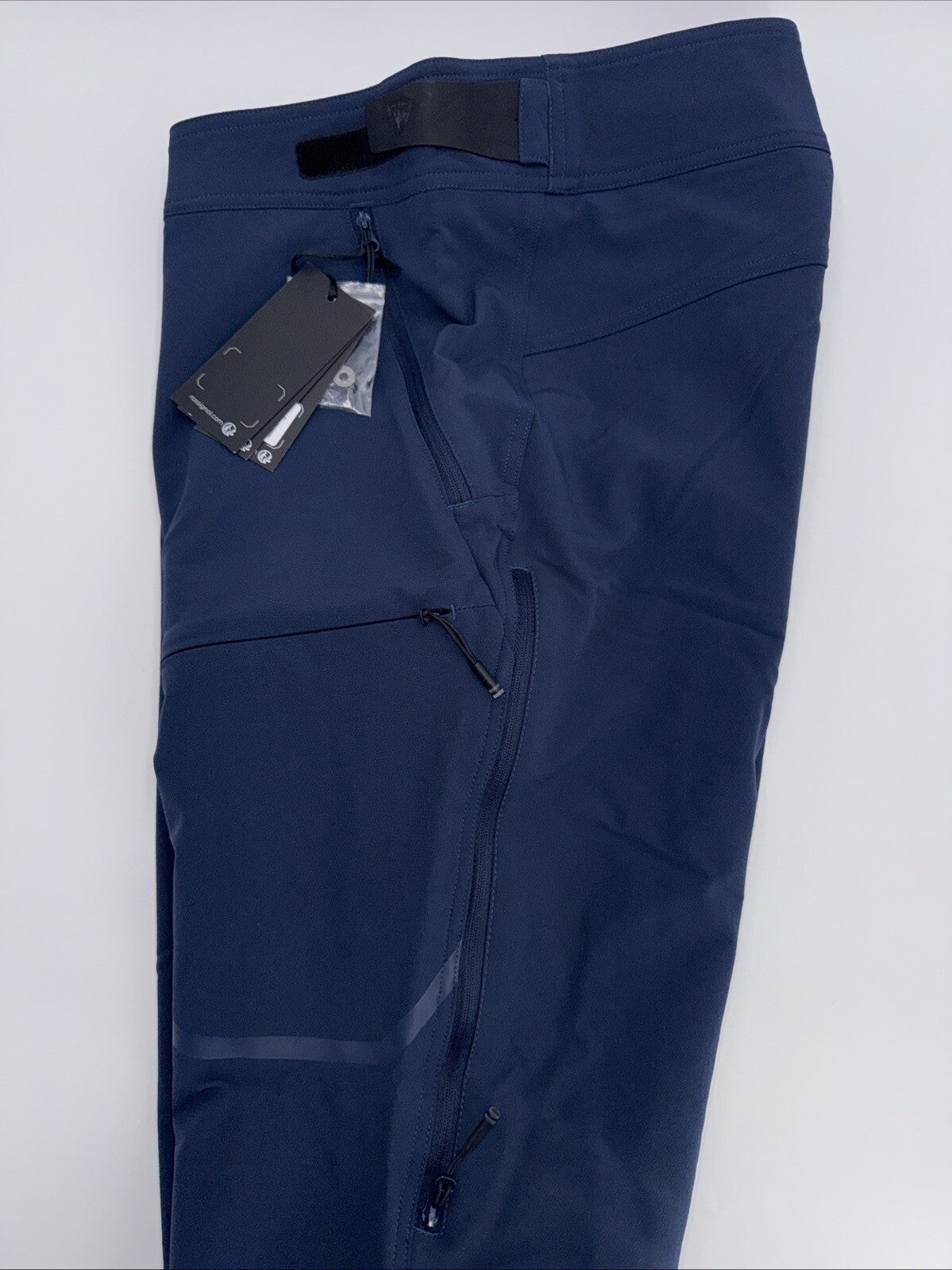 $200 Rossignol Men’s Skpr Tech Ski/ Hiking Climbing Pants- Navy- Large - New Tag