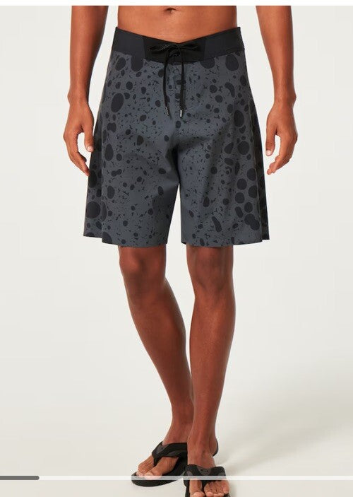 $80 Oakley Men’s Maven RC 20'' Boardshort - Black Fog - Size: 29W-New Tags