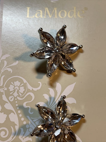 Lot Of 2 Cards La Mode rhinestones Flower 19mm Buttons 00008   2-Count