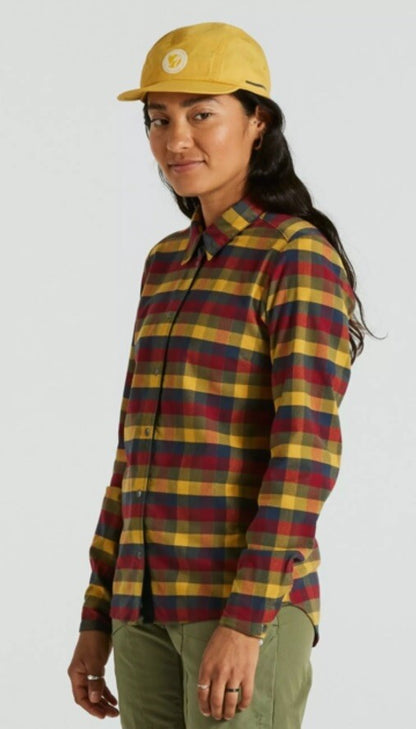 $180 FjallRaven Women’s Rider’s Flannel Plaid Thick Shirt- Flag Multi-Medium-New