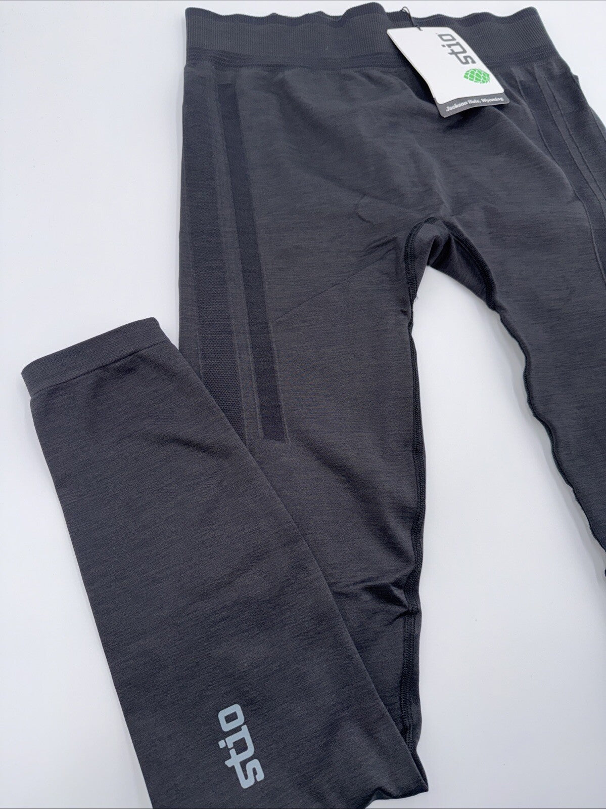 $119 Stio Women's Seamless Tight Leggings- Black Heather - Large -New Tag