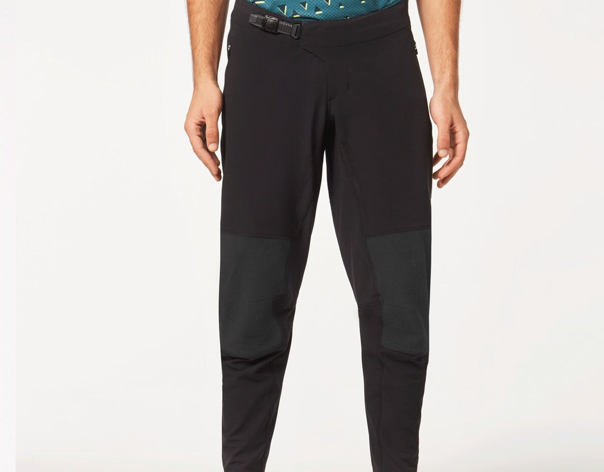 $140 Oakley Men’s-MBT Long Pant-Black-30W- New Tag