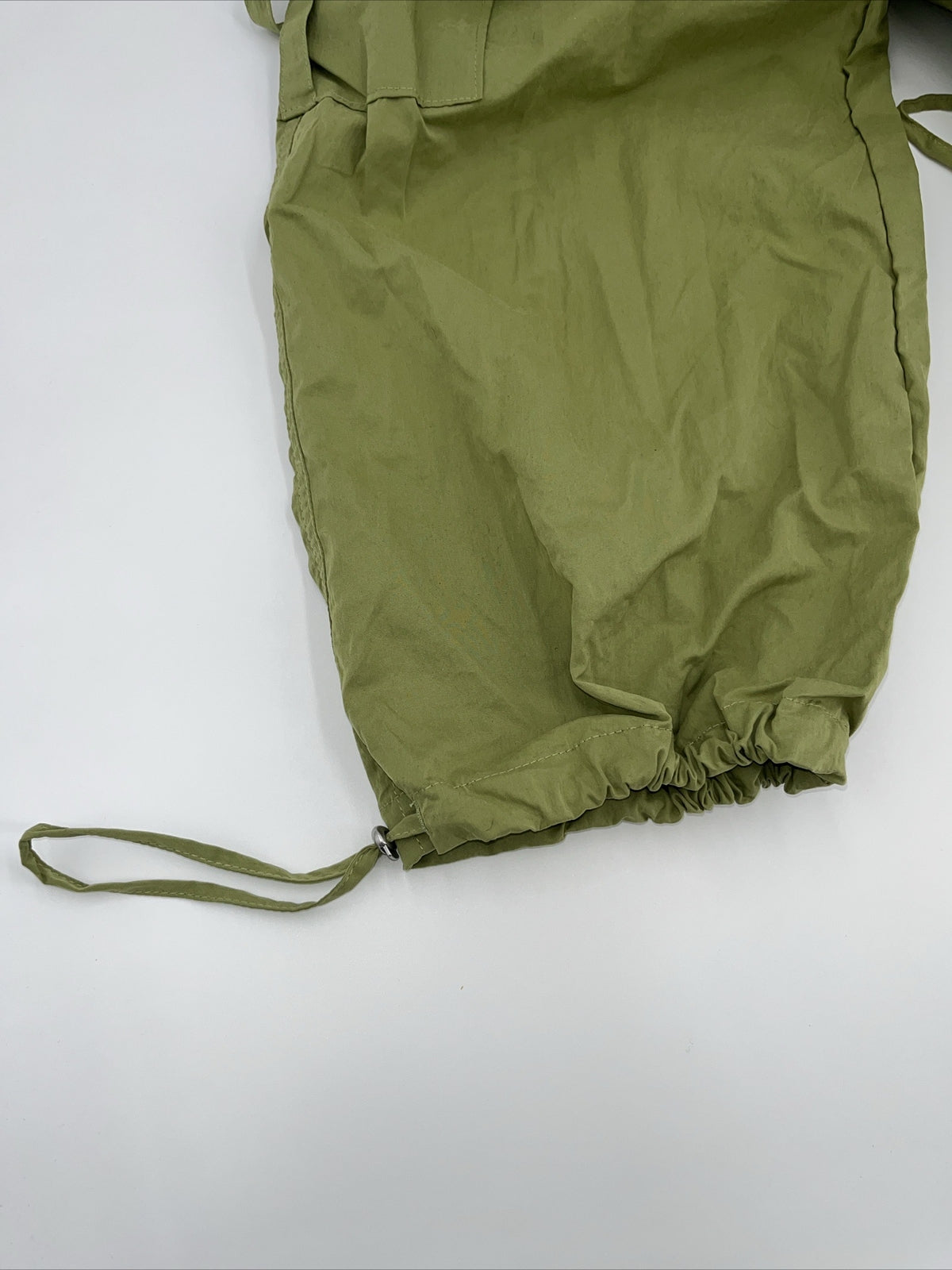 $40 Tinseltown Juniors D-Ring Parachute Pants - Moss Stone Lime - Medium -NWT