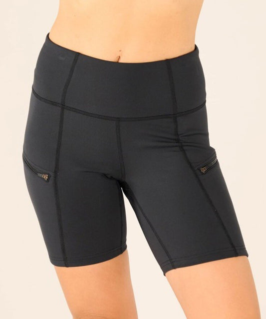 $59 Sherpa Women's Sahasa Stretchy Active Sporty Shorts- Black- Medium- NWT