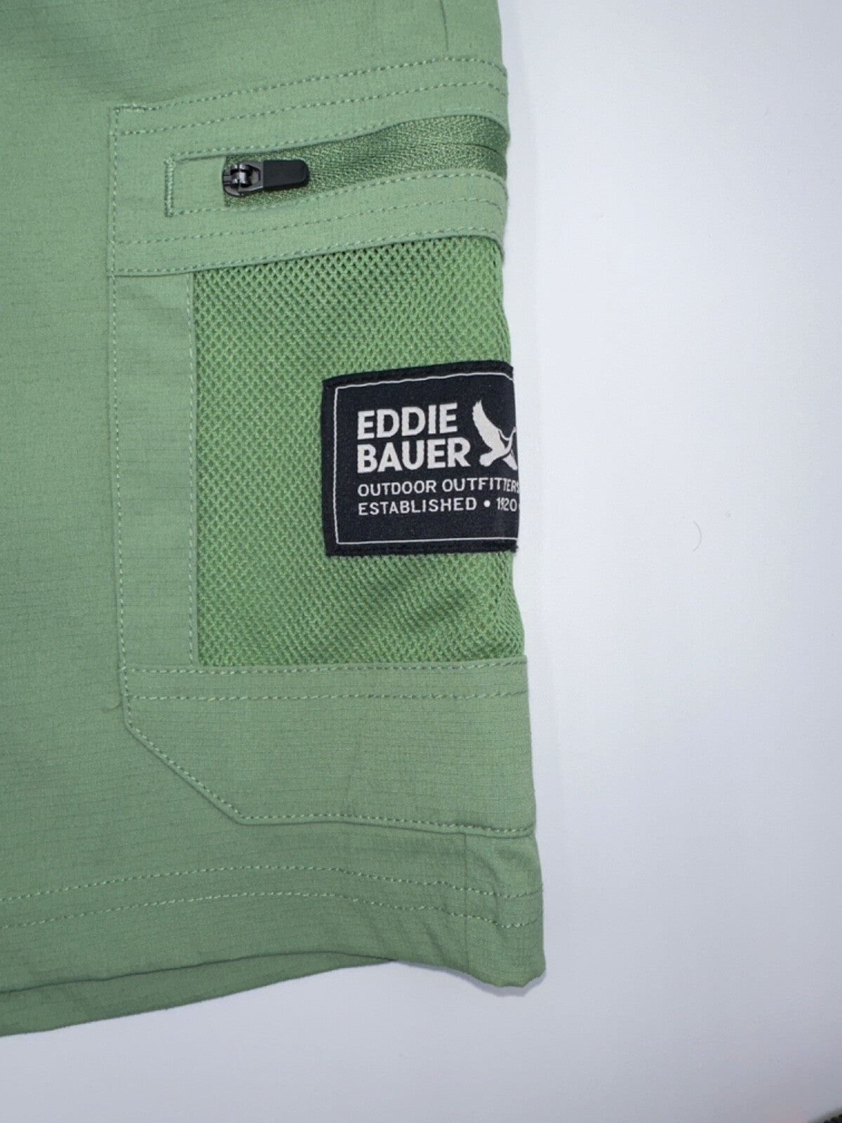 $65 Eddie Bauer Men's Kashmir Stampede Shorts 7” - Green - Large- New With Tag