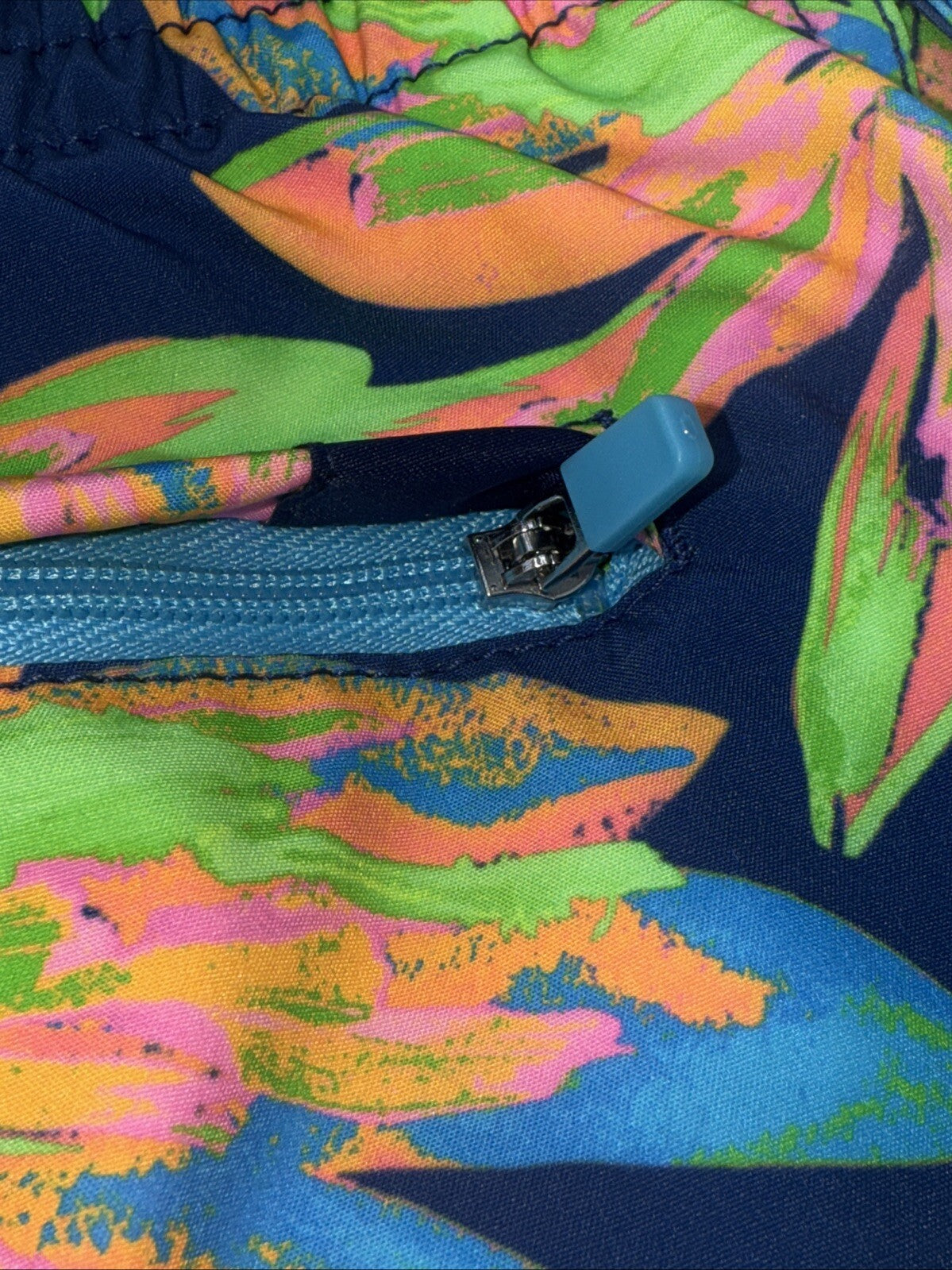 $70 Chubbies The Ocean Flowers 5.5" Inseam Swim Trunks-Multi -Medium-New Tag