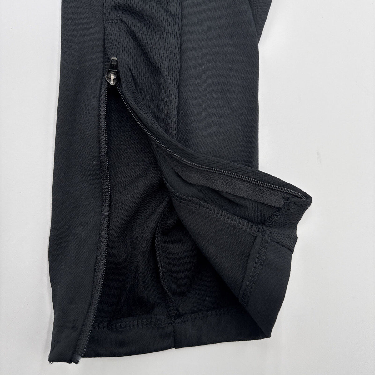 $52 Nike Women's Academy 23 Warm Up Pants DR1671-010- Black- Large- New Tags