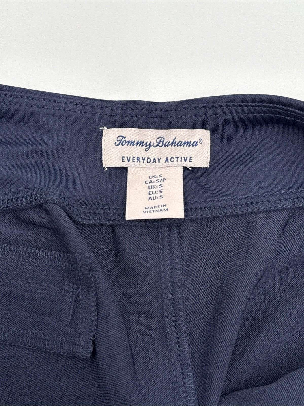 $85 Tommy Bahama Women’s Soft Active Bermuda Golf Shorts- Navy- Small - New Tag