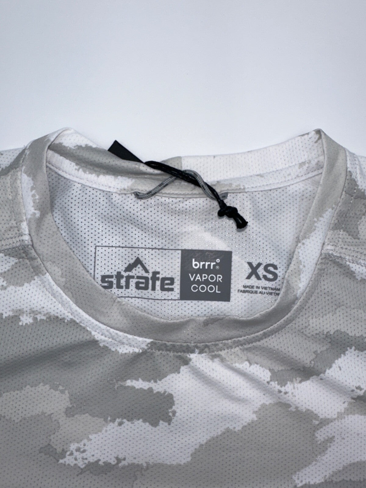 $79 Strafe Women's Skyline Cooling T Shirt - Snow Camouflage - XSmall - New Tag
