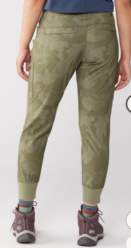 $95 PrAna Women’s Halle II Hybrid Jogger Pants-Sage Camo- Size: 2 -New Tag