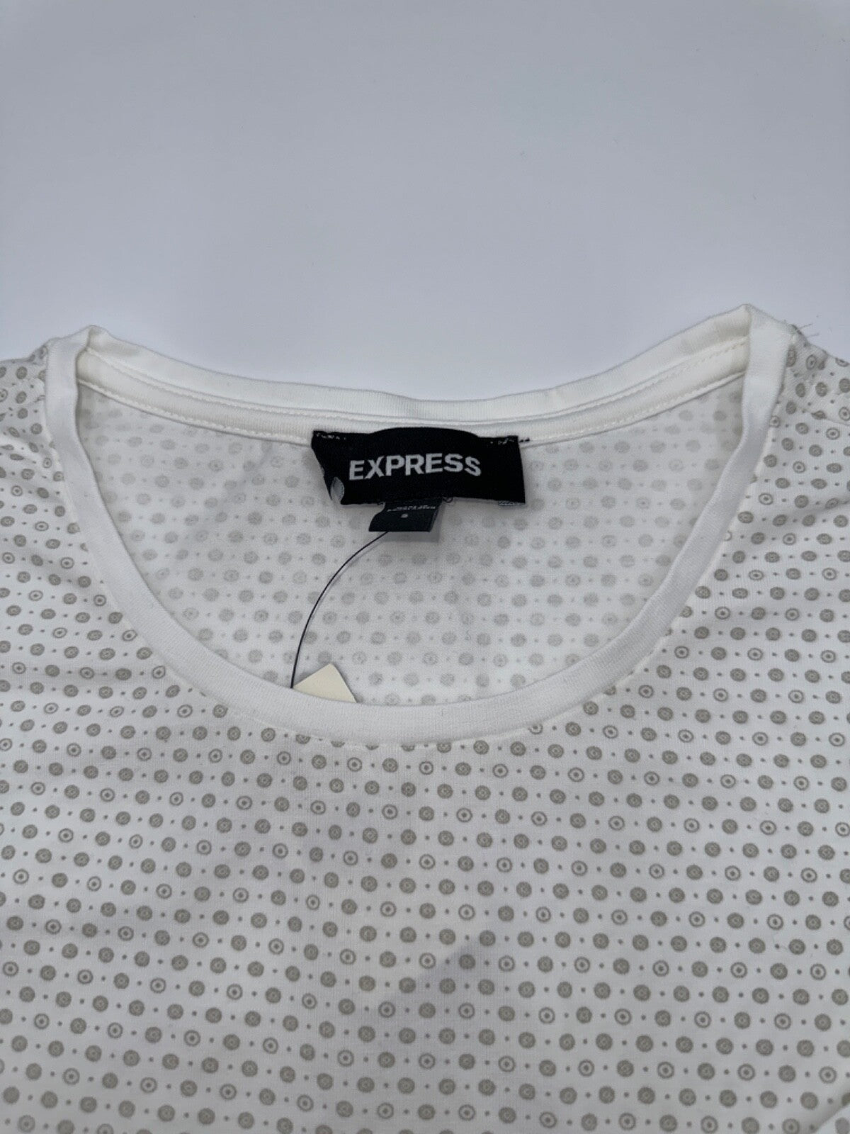 $40 Express Men’s T Shirt - 24770652- Egg Shell White- Small - New With Tag