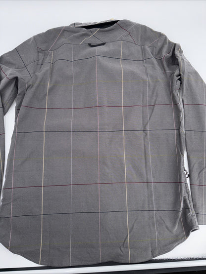 $180 FjallRaven Women’s Rider’s Flannel Plaid Thick Shirt- Grey Multi-Medium