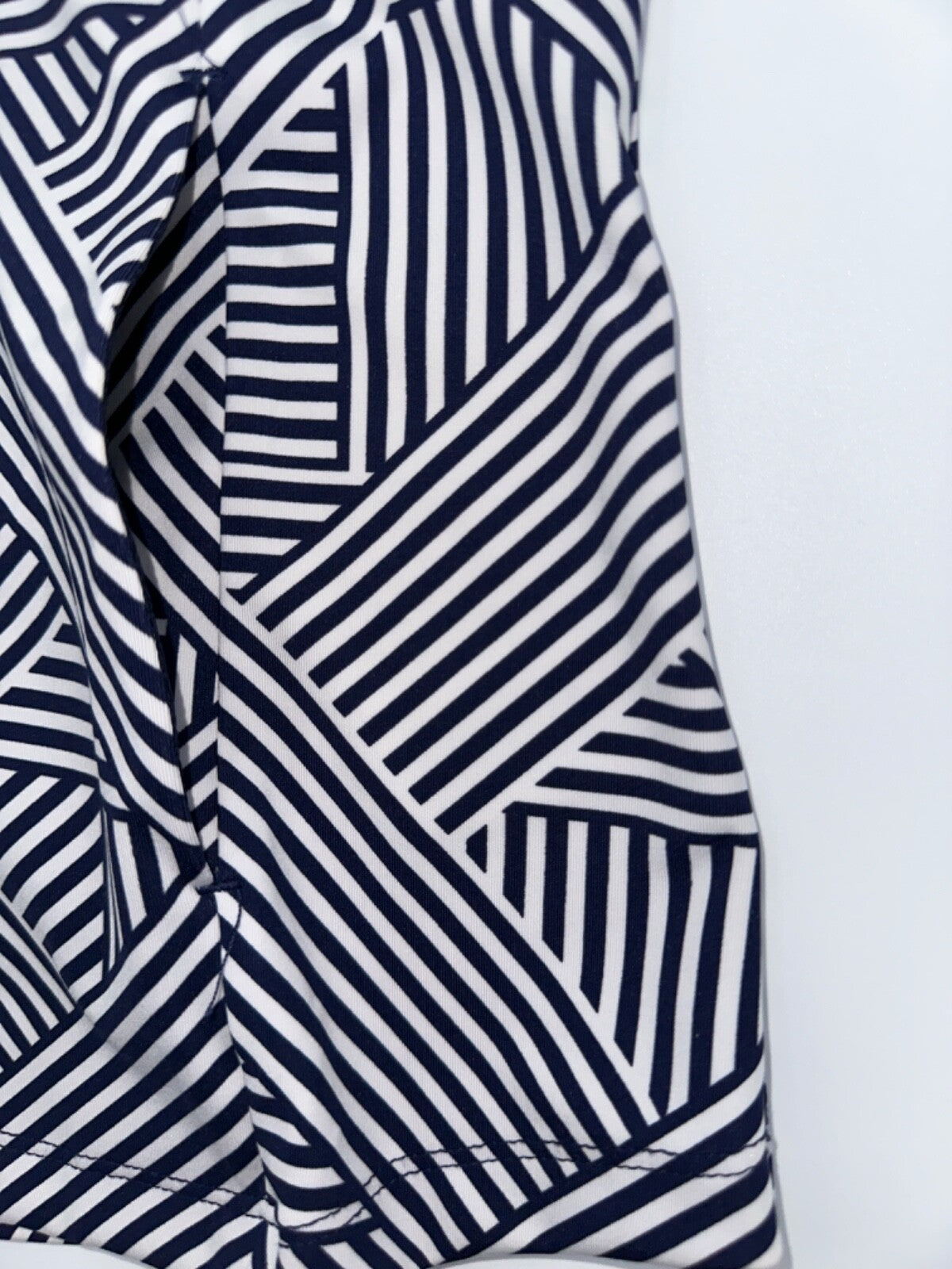 $110 Tommy Bahama Women’s 1/4 Geo Printed Popover Top - Blue - Small - New