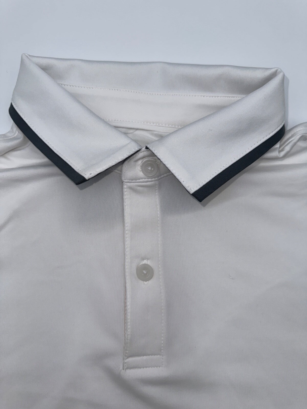 $65 Under Armour Men's T2 Green Tipped Polo - White/Grey - Medium -New With Tag
