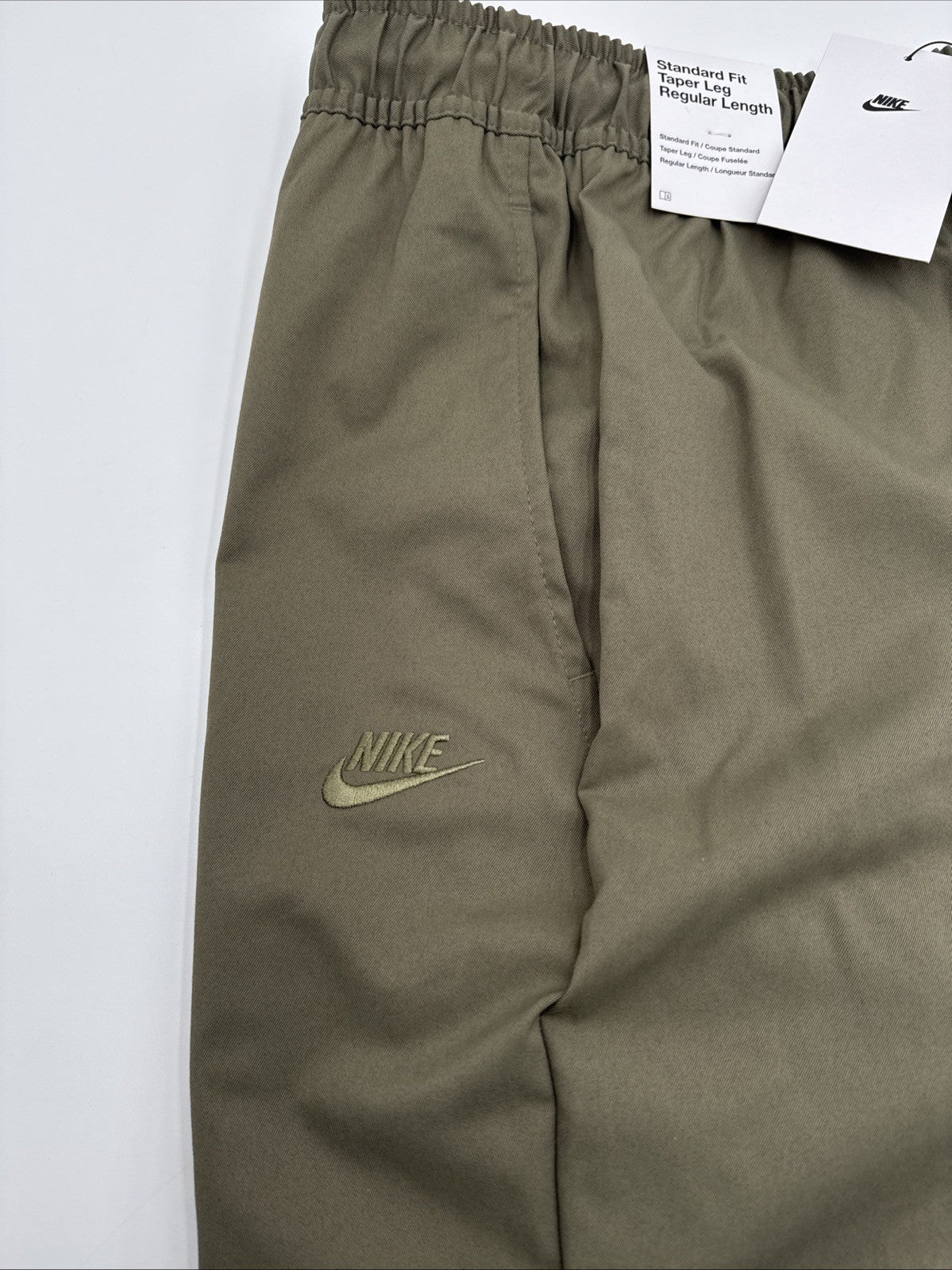 $70 Nike Men’s Club Woven Taper Pant Lifestyle HJ1997-222-Khaki-Small-New Tags