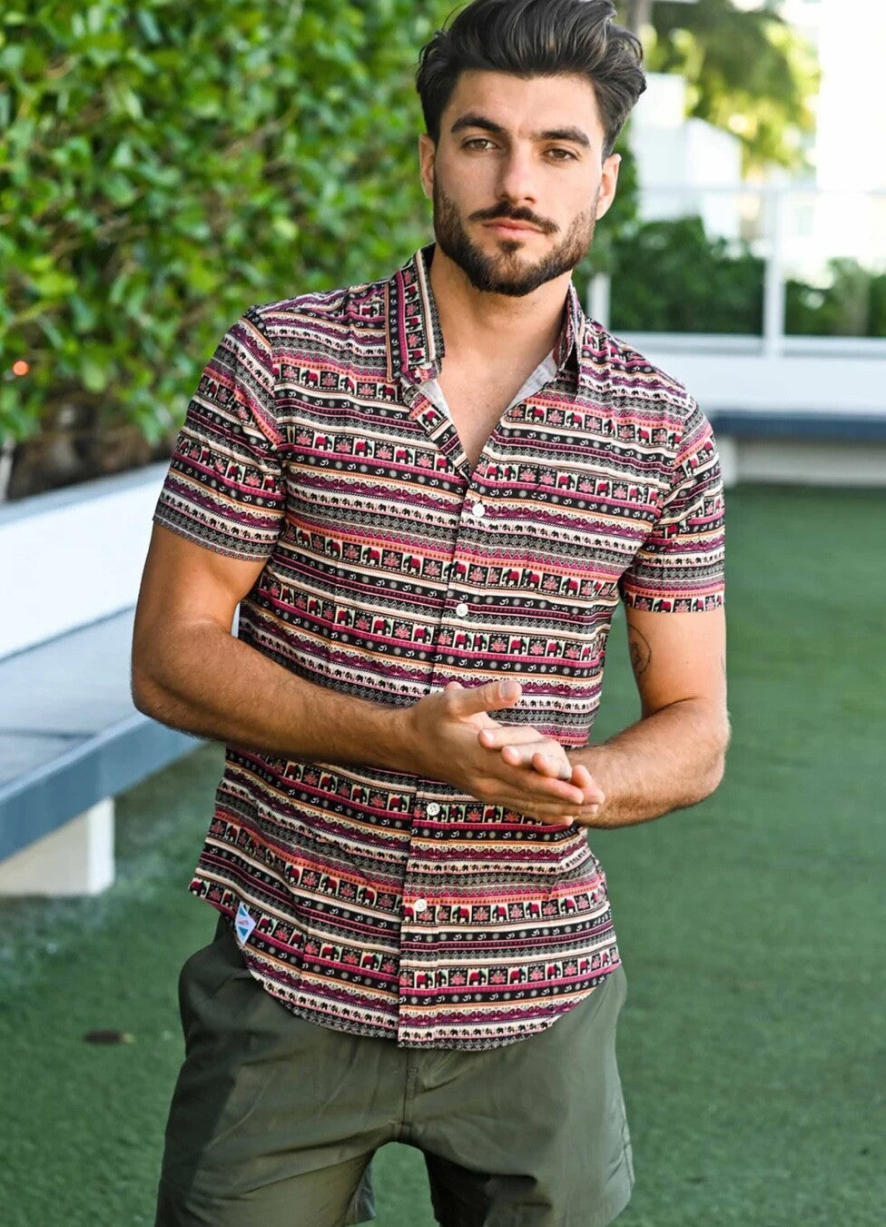 $65 Bermies Men’s- Boho Elephants Rayon Stretch Shirt- Multicolor-Small- New Ta