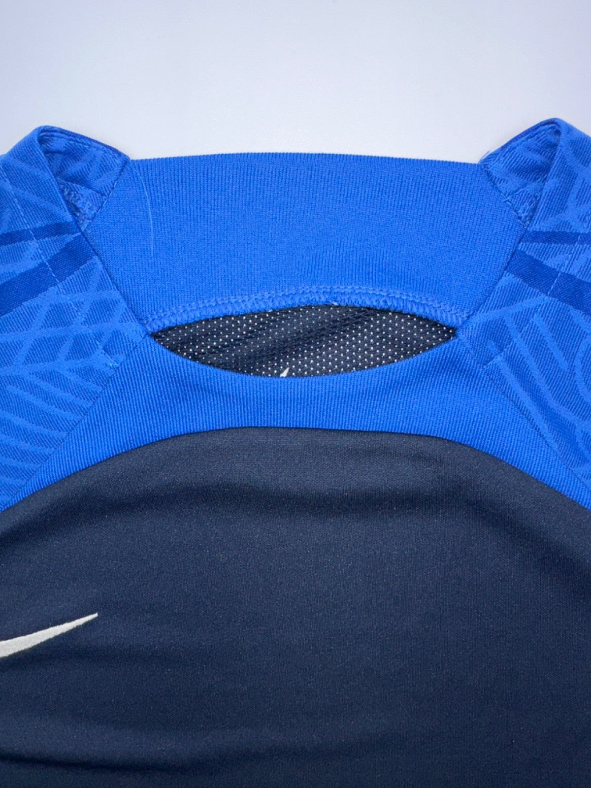 $42 Nike Women’s Dri-fit Strike 2 Short Sleeve Soccer Jersey-Blue/Navy-Medium