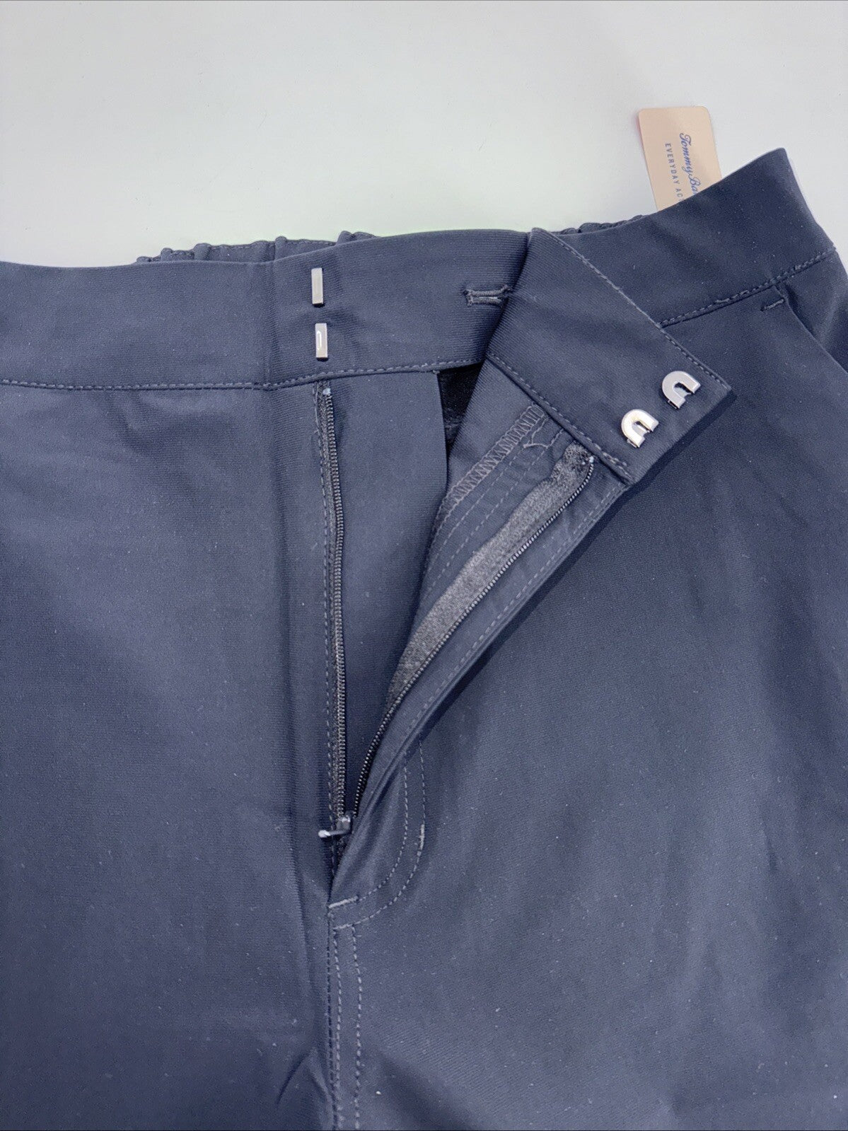 $98 Tommy Bahama Active Golf Tulp Hem Relax Fit Pants-Black-XLarge -New Tag