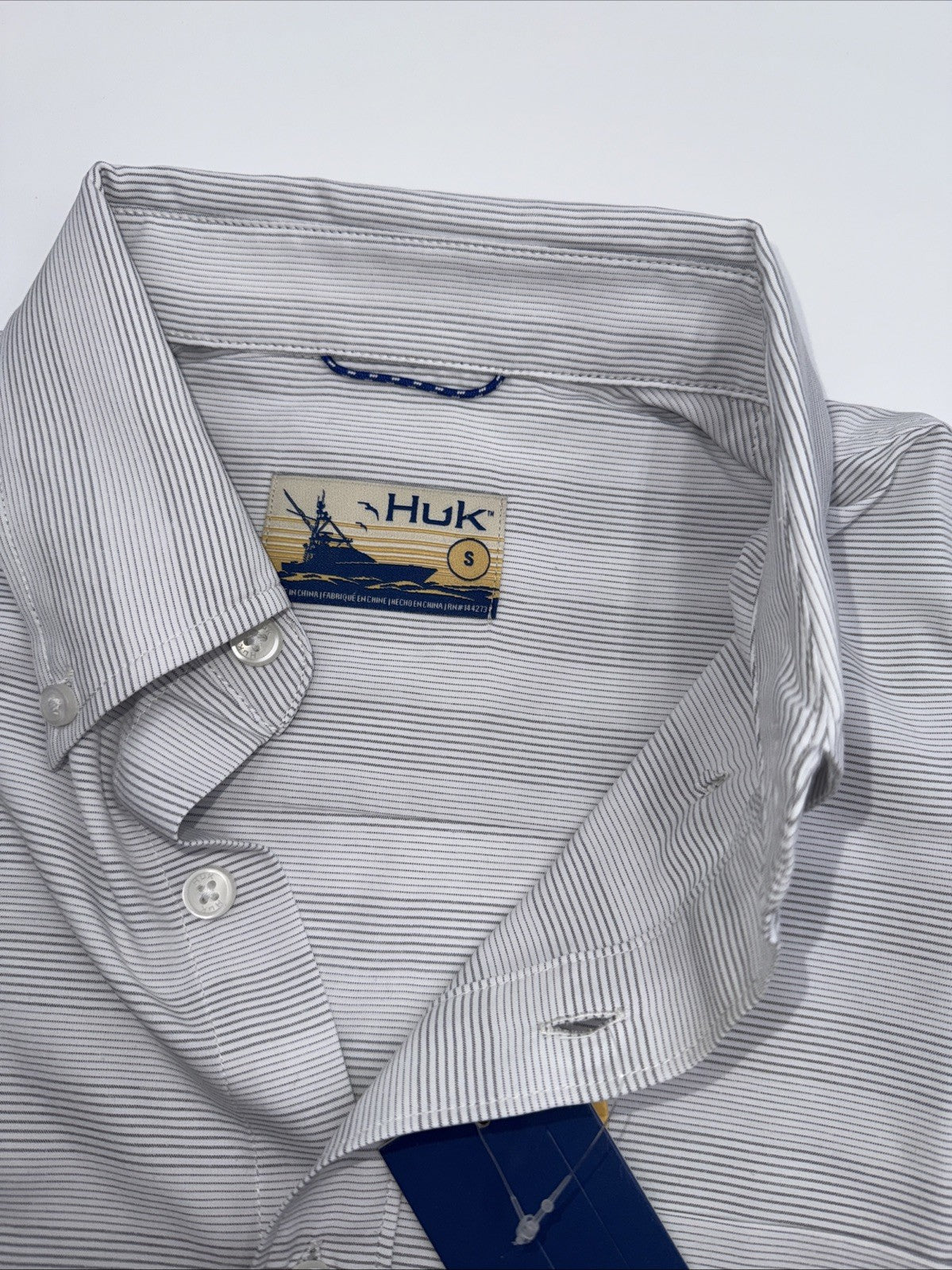 $60 Huk Men’s Kona Cross Dye Button up S/S Shirt- White Stripes- Small -New Tags