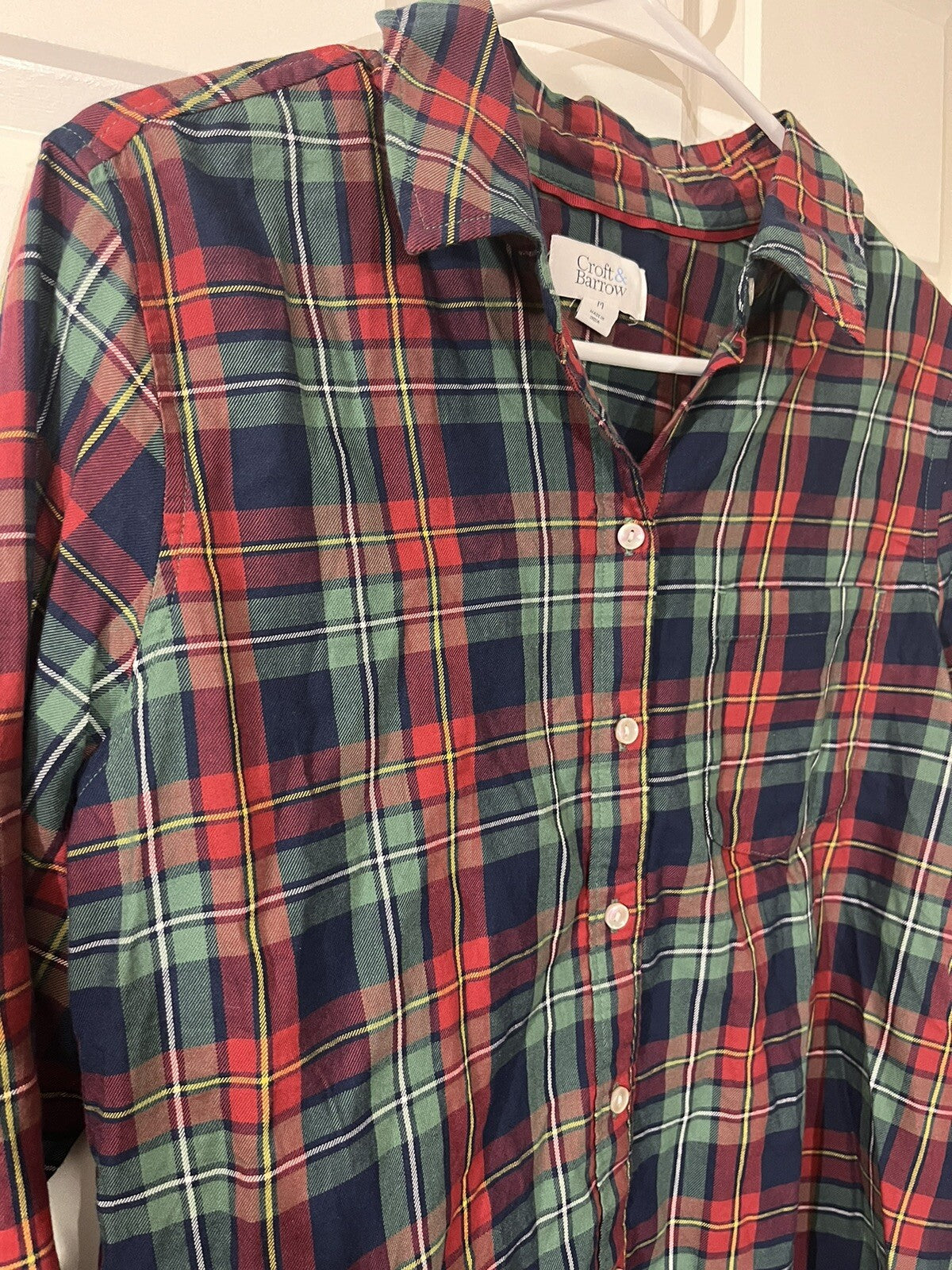 Croft & Barrow Women’s Collared Long Sleeve Button Up Shirt-Red/blue-Medium-New