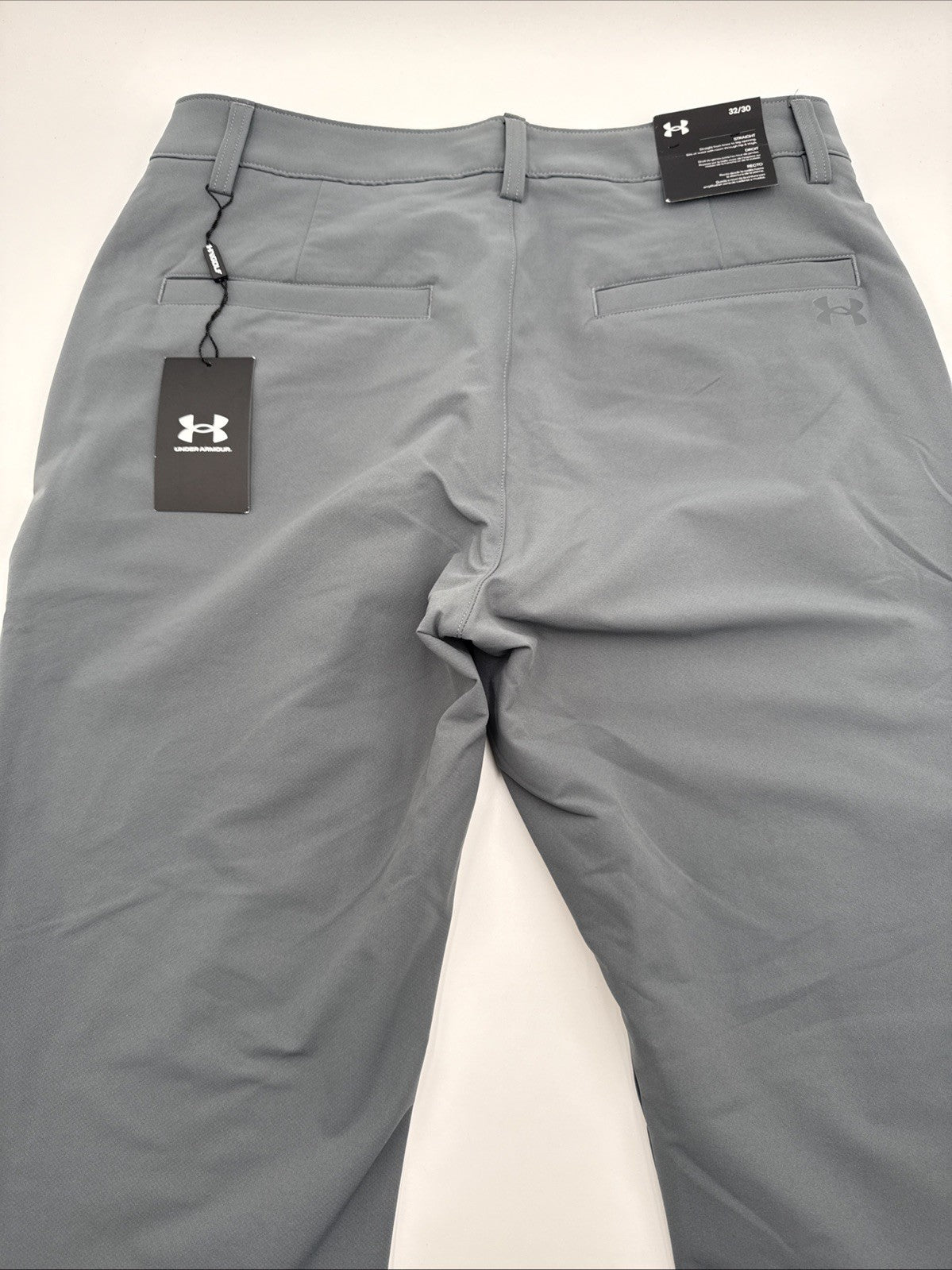 $70 Under Armor Men’s Wicking Golf Flat Front Pants- -Pitch Gray- 32W 30L - New