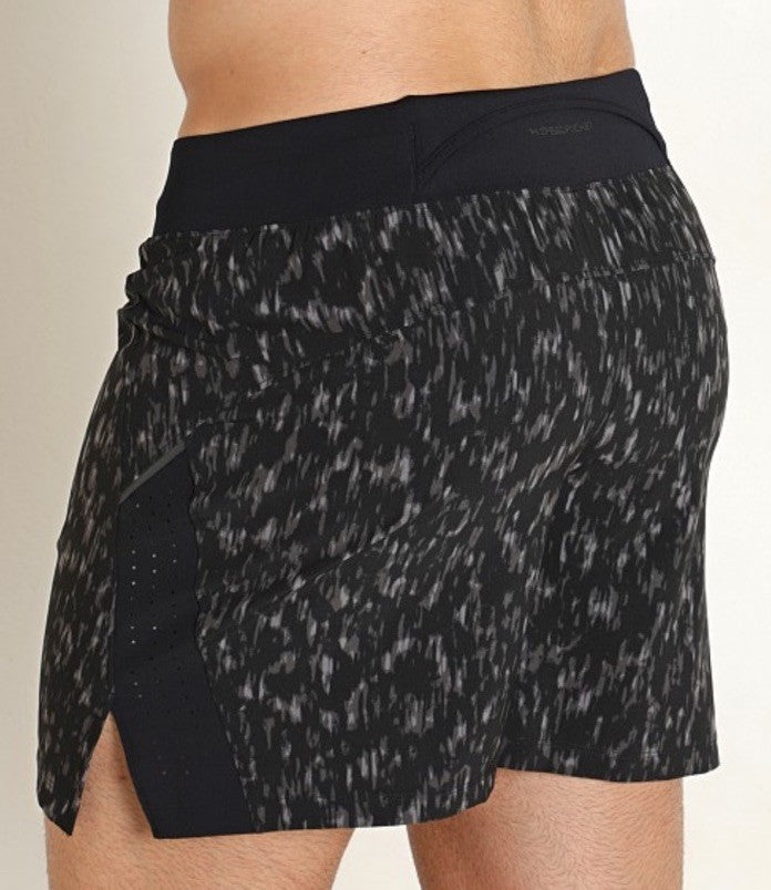 $55 Under Armour Men’s Launch Elite 5" Brief Lined Shorts 1383267-Black- Medium