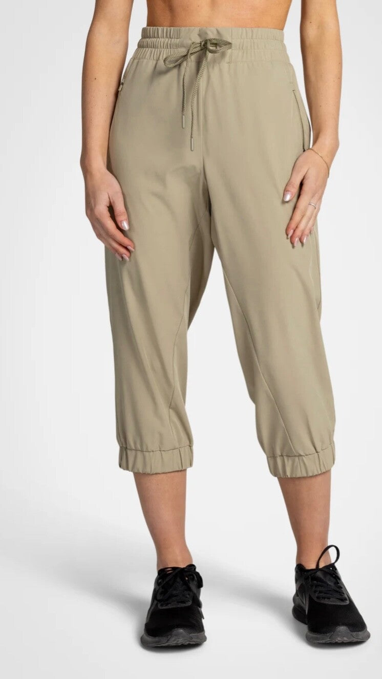 $58 Kyodan Women’s-Breezeflex Utility Capri Pants -Elm Green- Medium -New Tag