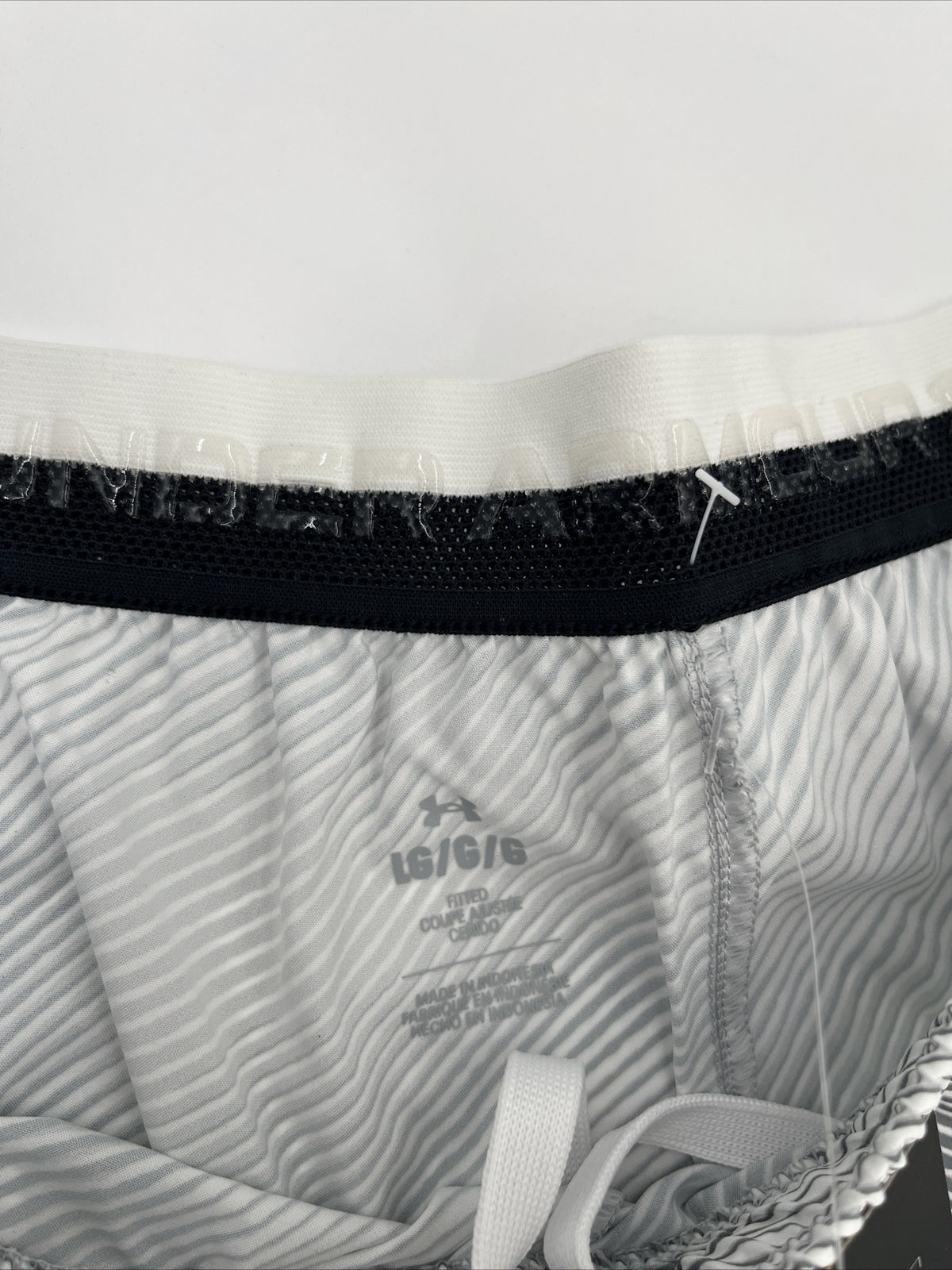 $40 Under Armour Women’s Pro Shorts PRINT Lightweight- White/Grey-Large-New
