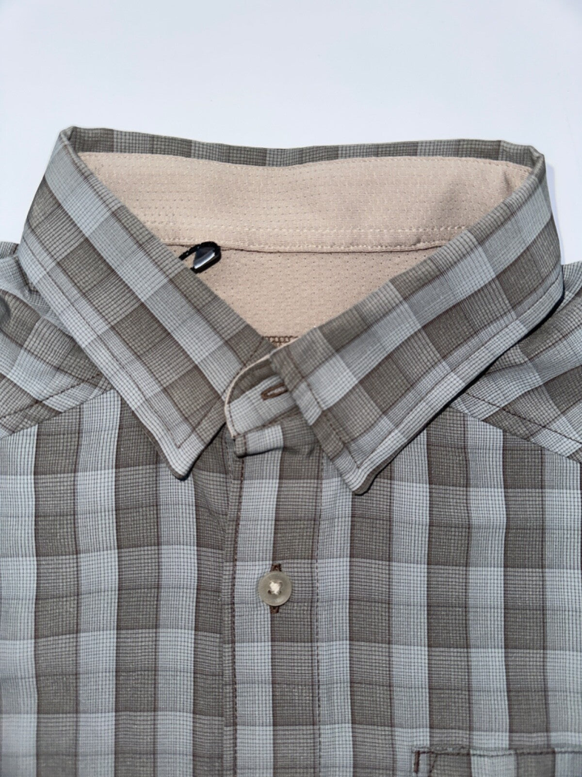 $55 Under Armour Men’s Drift Tide 2.0 Plaid Button Up Shirt-Grove Green -Medium