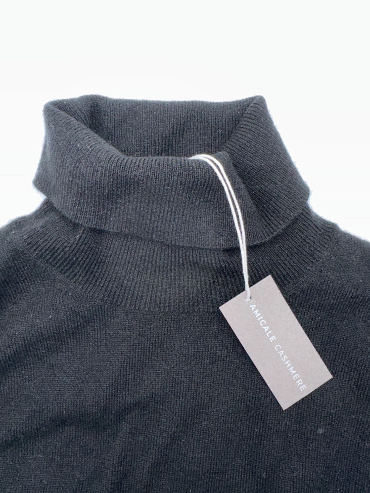$295 Amicale Cashmere Women's Turtleneck Sweater - Black - Medium -New With Tag