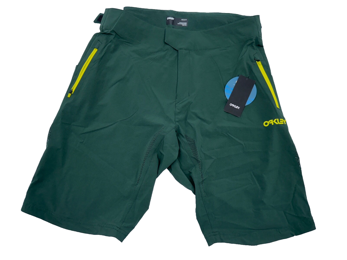 $100 Oakley Men's Reduct Bermuda Short 12” - Hunter Green - Size 34- New