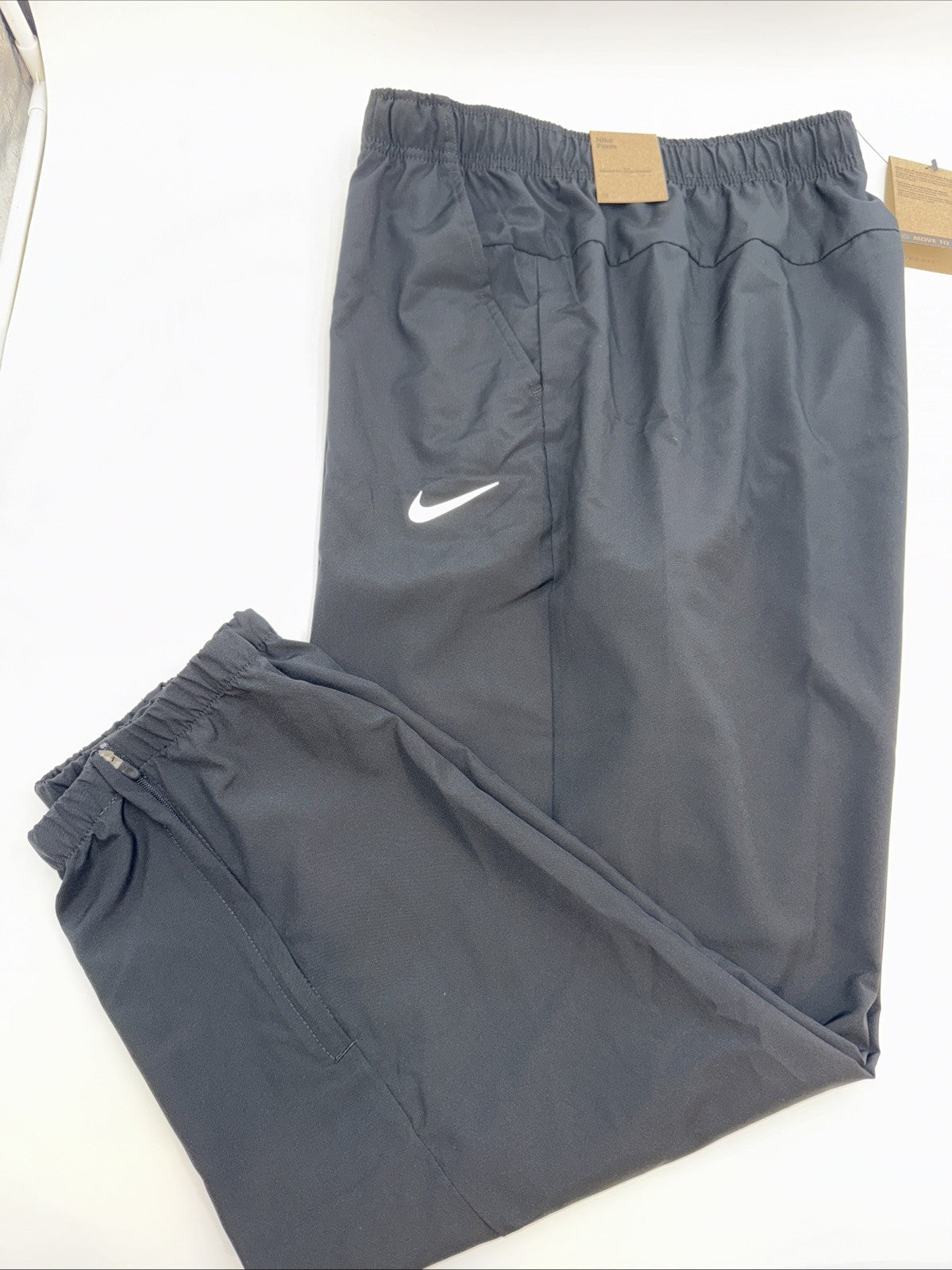 $60 Nike Form Tapered Versatile Pants Lightweight Jogger FB7497-Black-Large-New