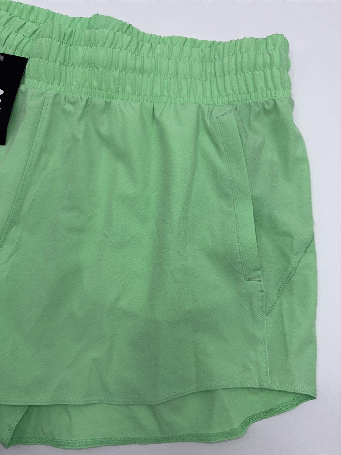 $40 Under Armour Women’s Vanish Shorts 3” - Lime - Large - New With Tag