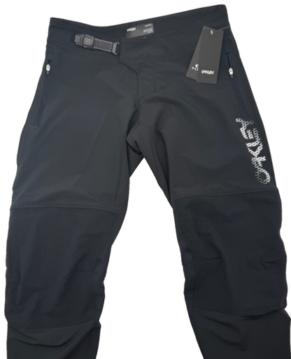 $140 Oakley Men’s-MBT Long Pant-Black-30W- New Tag