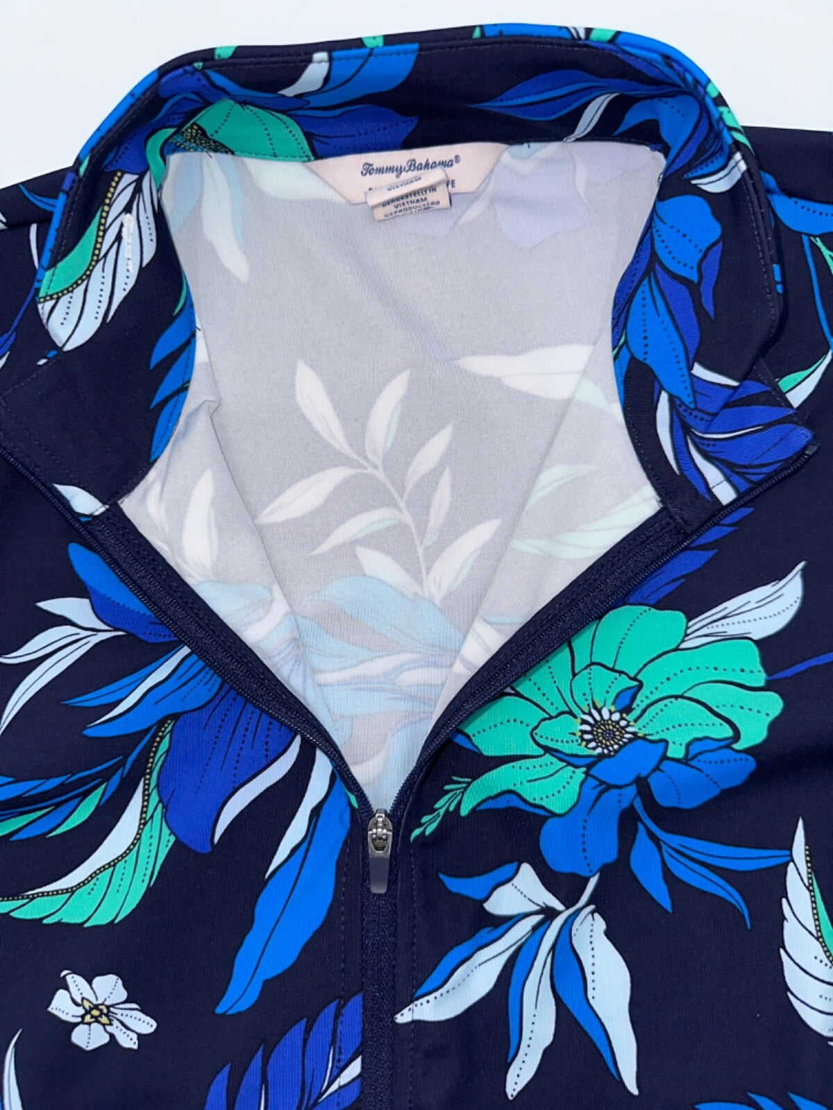 $98 Women’s Tommy Bahama Active Full Zip Jacket - Navy Floral- Medium - New