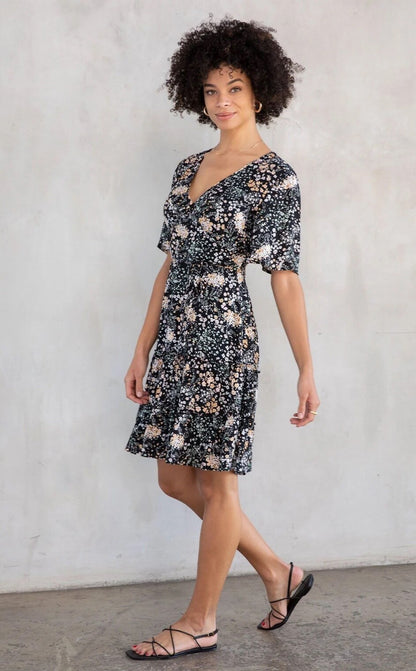 $72 Lovestitch Women’s-Laurel Floral Mini Dress-Black-Small-New Tag