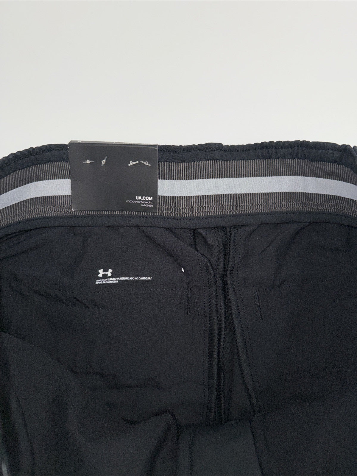 $75 Under Armour Women’s Links Golf 9” Shorts- Black - Size: 8 (30/32”W) - NEW