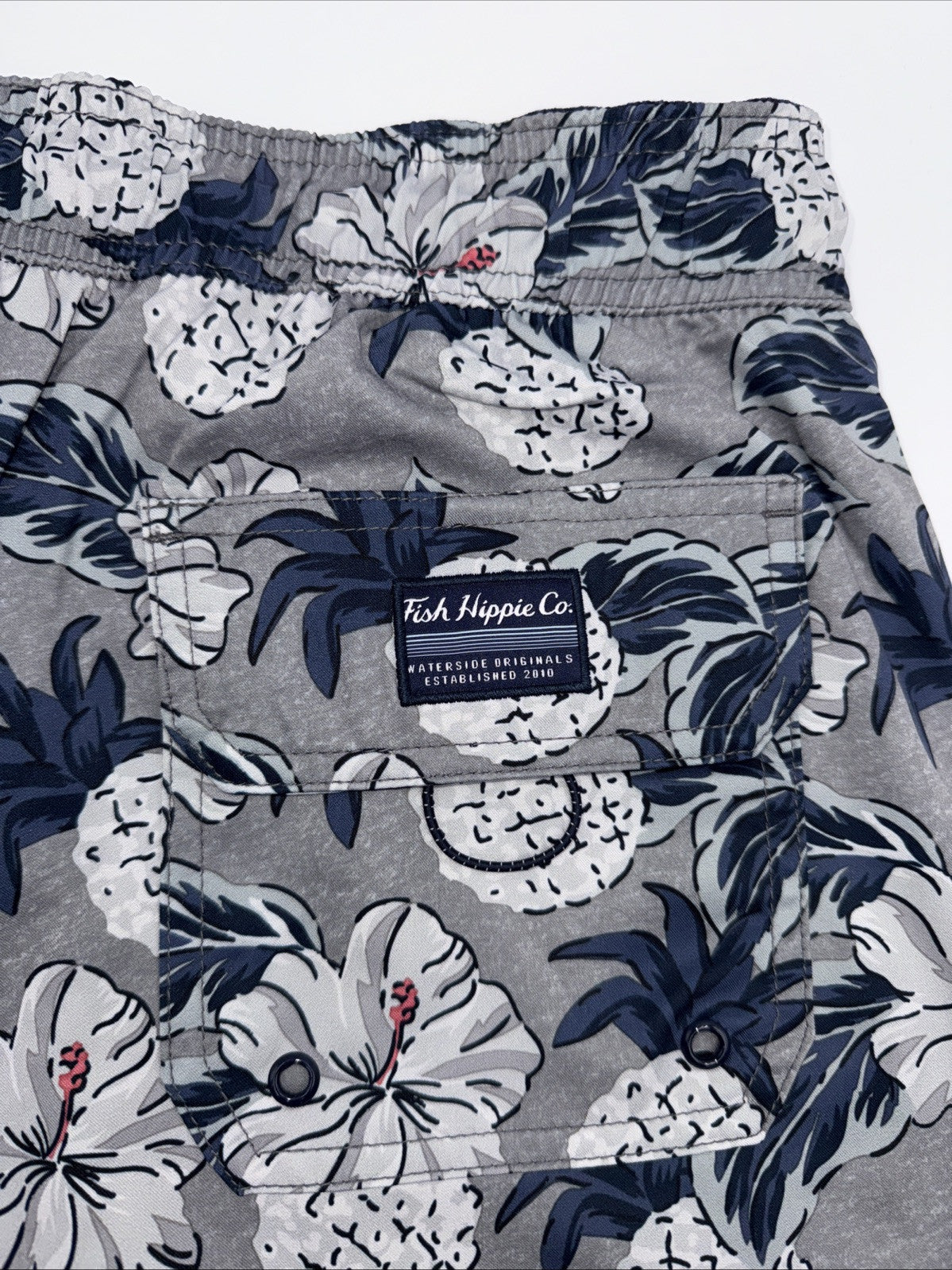 $86 Fish Hippie Men’s Palaver 8” Volley Lined Swim Shorts-Floral Charcoal- Large